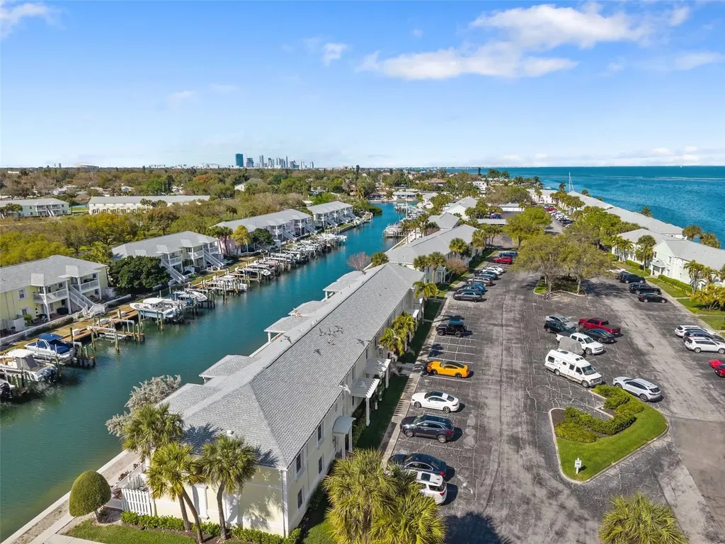 4911 Coquina Key Drive SE St Petersburg FL 33705