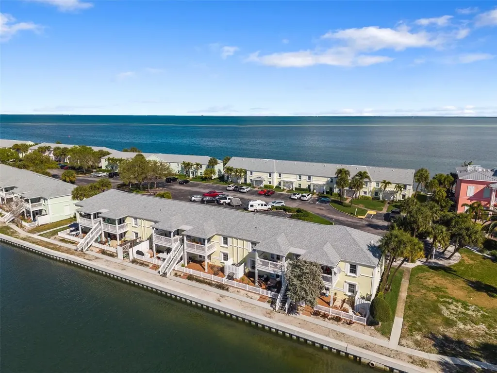 4911 Coquina Key Drive SE St Petersburg FL 33705