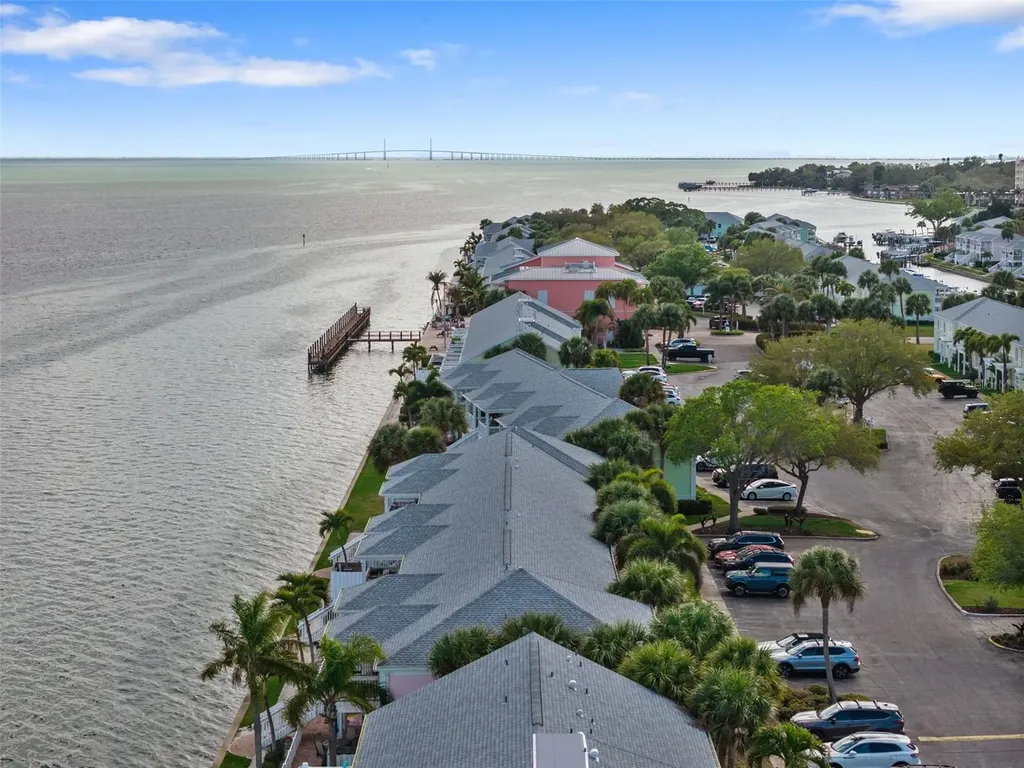 4911 Coquina Key Drive SE St Petersburg FL 33705