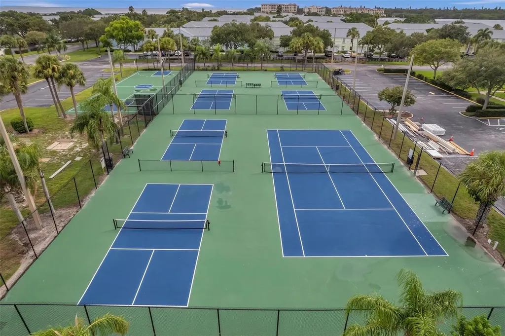 4911 Coquina Key Drive SE St Petersburg FL 33705