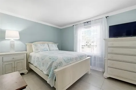 4911 Coquina Key Drive SE St Petersburg FL 33705
