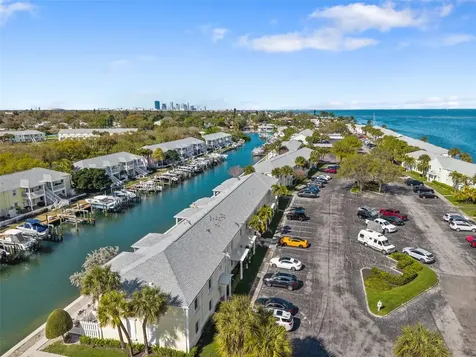 4911 Coquina Key Drive SE St Petersburg FL 33705