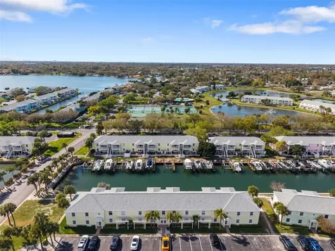 4911 Coquina Key Drive SE St Petersburg FL 33705