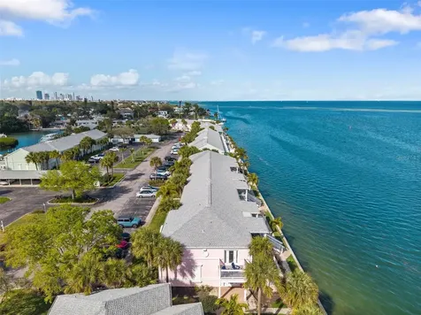 4911 Coquina Key Drive SE St Petersburg FL 33705