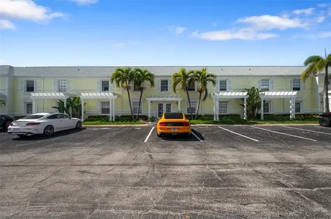 4911 Coquina Key Drive SE St Petersburg FL 33705