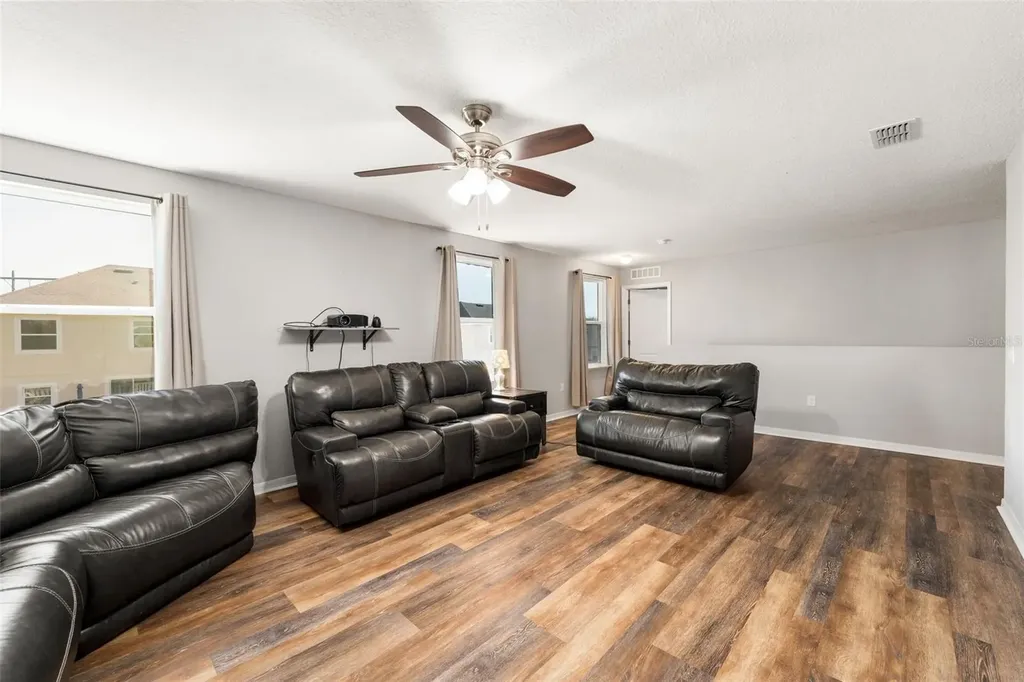 1049 NW 233rd Drive Newberry FL 32669
