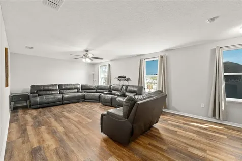 1049 NW 233rd Drive Newberry FL 32669