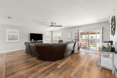 1049 NW 233rd Drive Newberry FL 32669