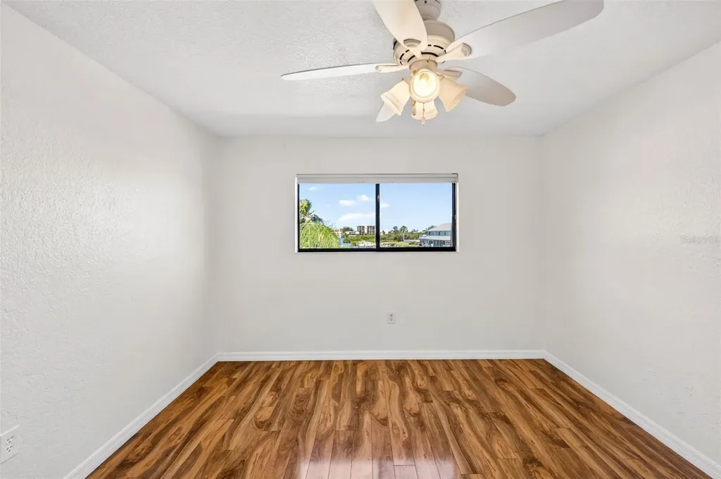 9342 Tradewinds Avenue Seminole FL 33776