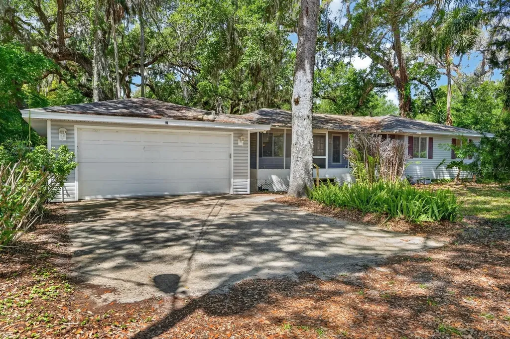 12 Dawson Drive Palm Coast FL 32137