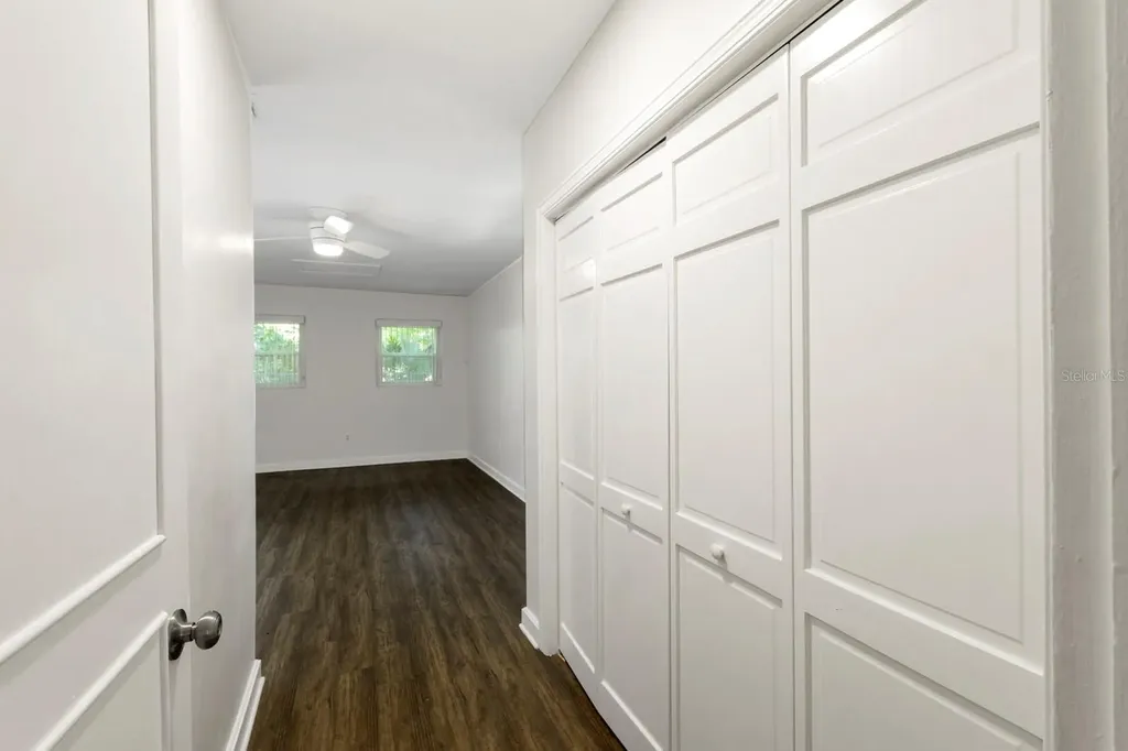1210 N Donnelly Street Mount Dora FL 32757