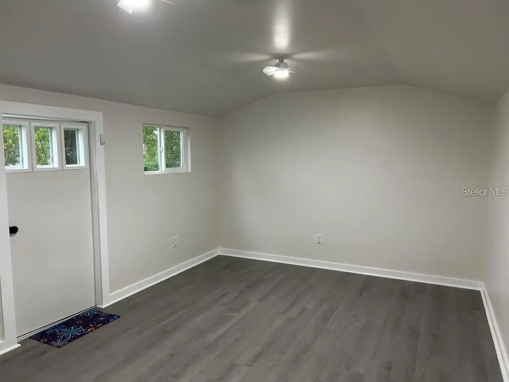 1210 N Donnelly Street Mount Dora FL 32757