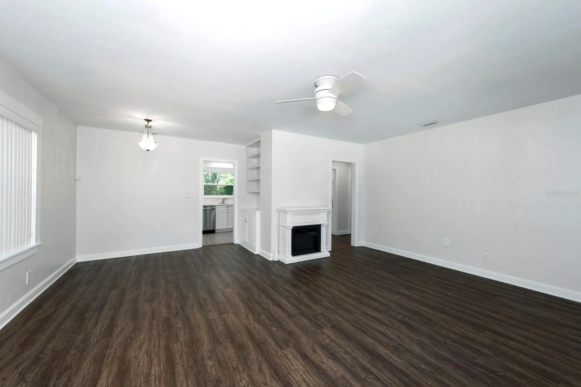 1210 N Donnelly Street Mount Dora FL 32757