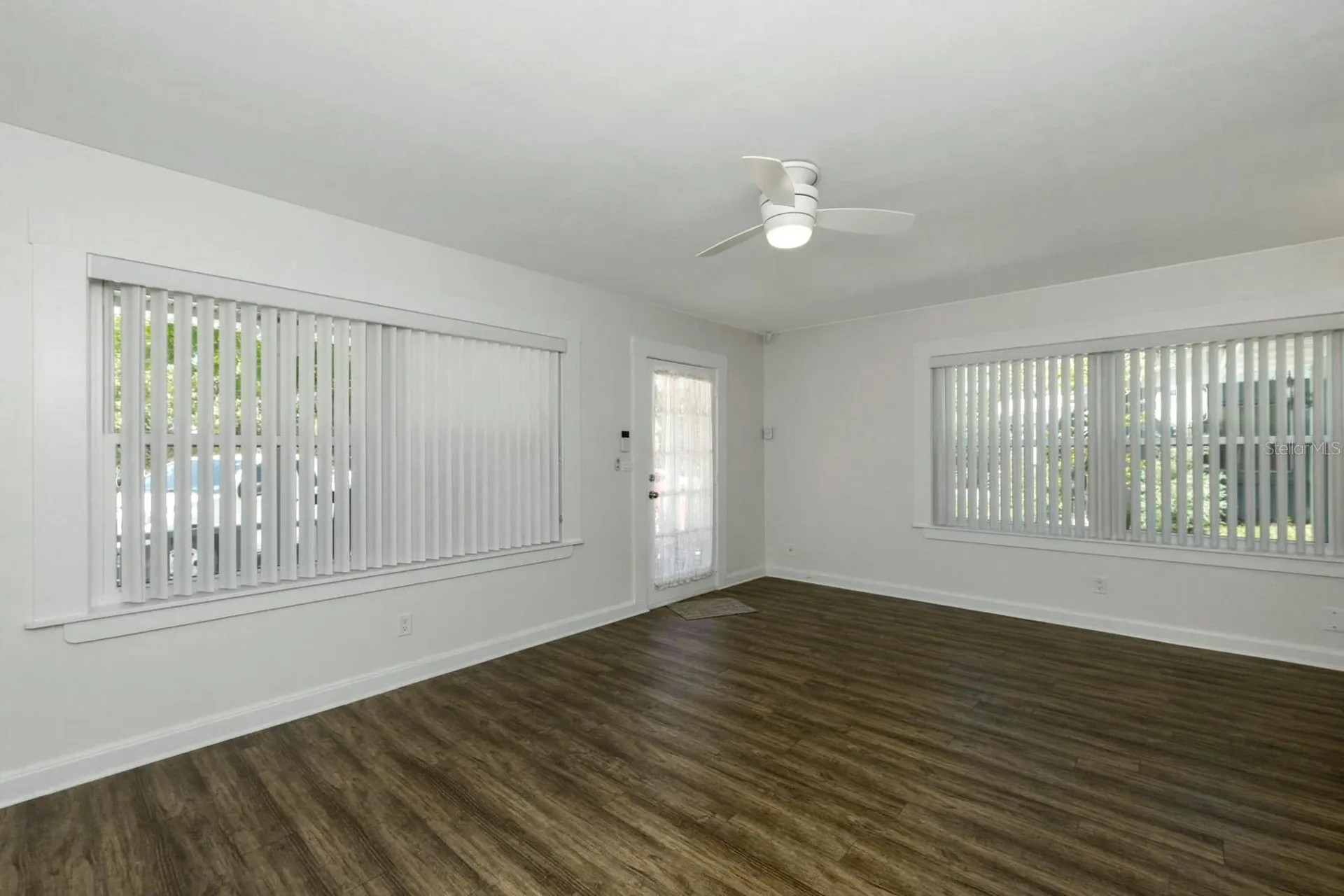 1210 N Donnelly Street Mount Dora FL 32757
