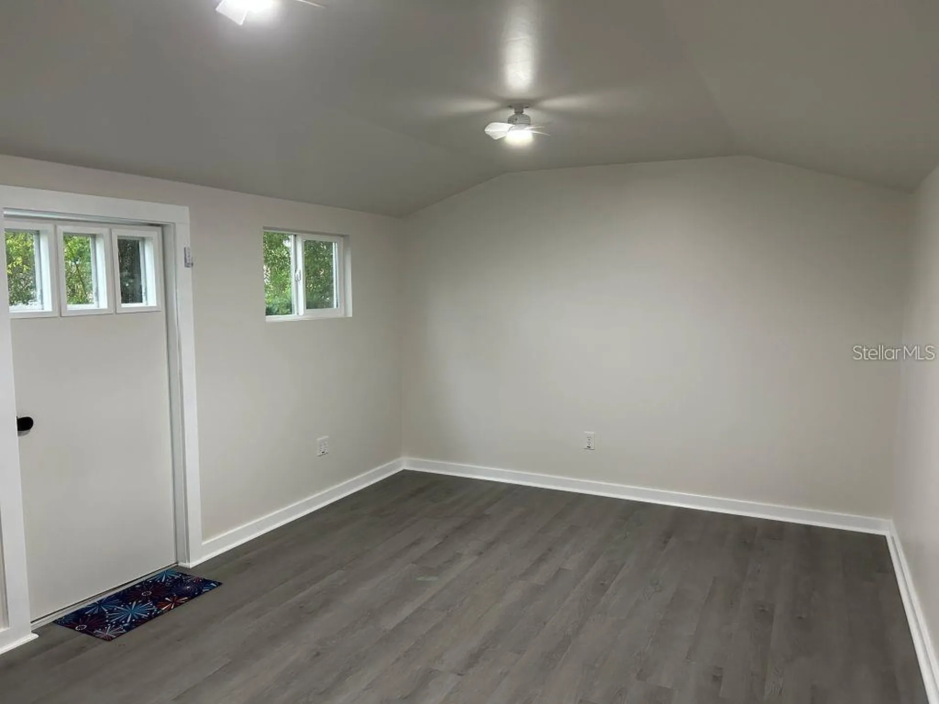 1210 N Donnelly Street Mount Dora FL 32757
