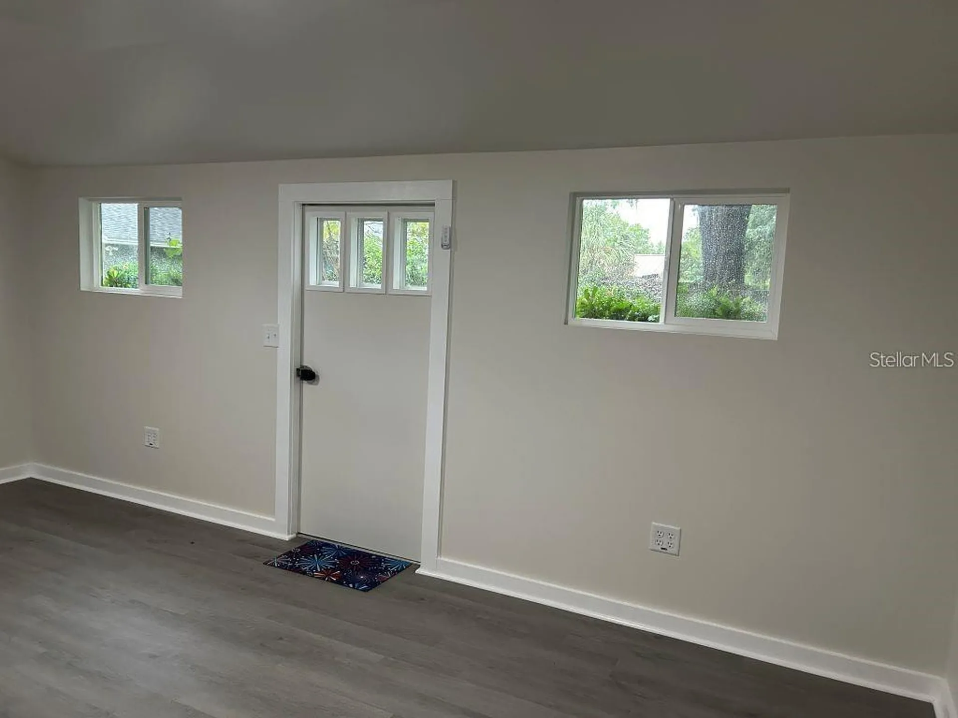 1210 N Donnelly Street Mount Dora FL 32757
