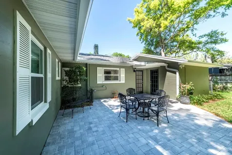 1210 N Donnelly Street Mount Dora FL 32757