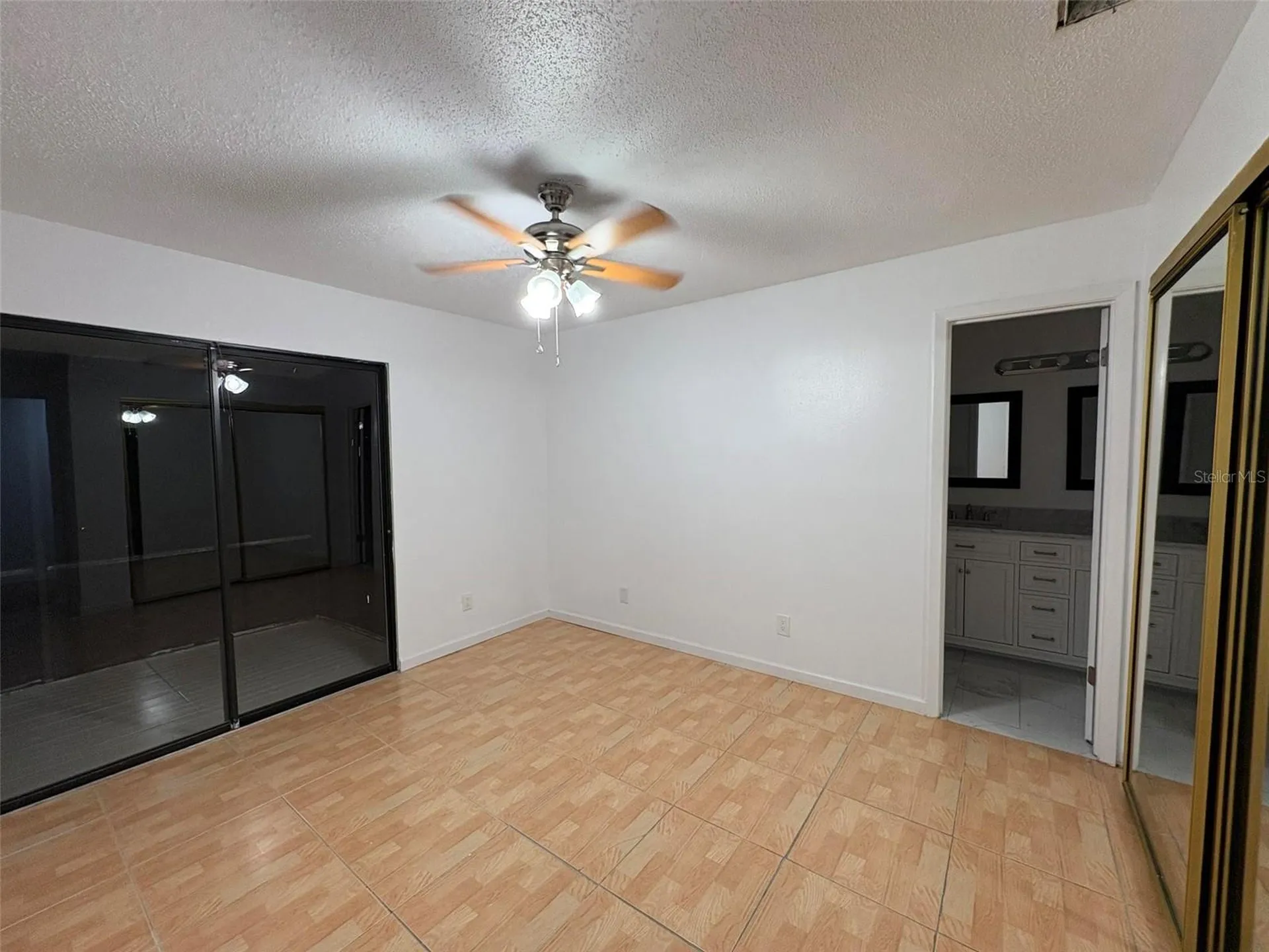1724 Foxhall Circle Kissimmee FL 34741