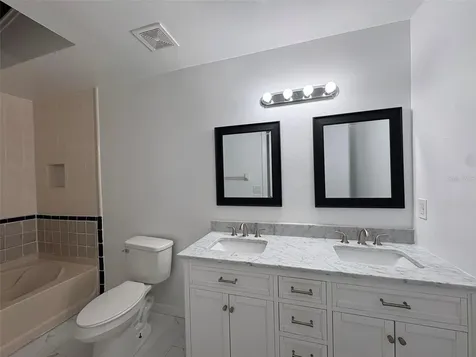 1724 Foxhall Circle Kissimmee FL 34741