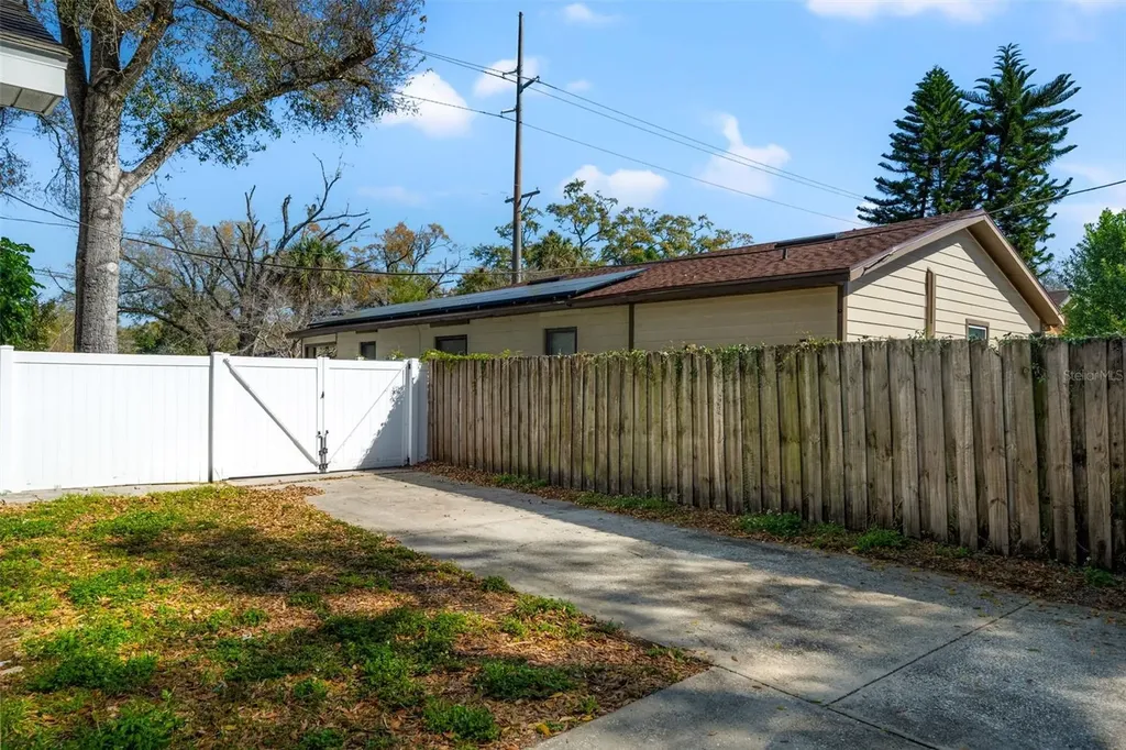 905 E Hanna Avenue Tampa FL 33604