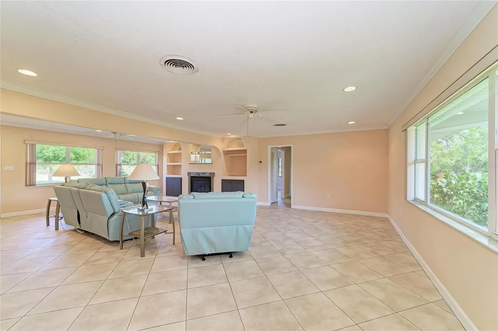 5310 N Tuttle Avenue Sarasota FL 34234
