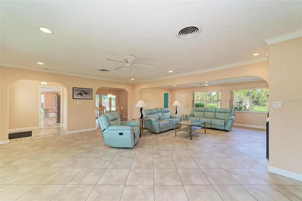 5310 N Tuttle Avenue Sarasota FL 34234