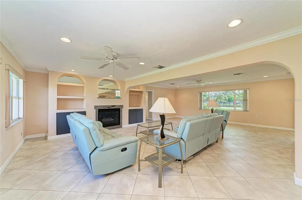 5310 N Tuttle Avenue Sarasota FL 34234