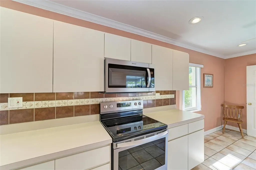 5310 N Tuttle Avenue Sarasota FL 34234