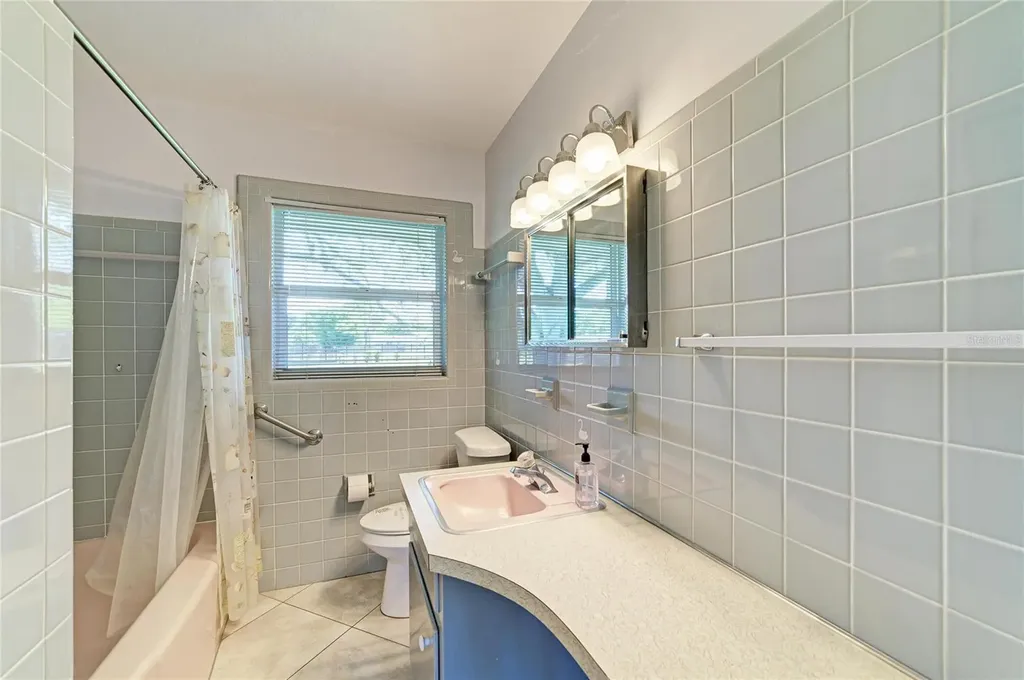 5310 N Tuttle Avenue Sarasota FL 34234