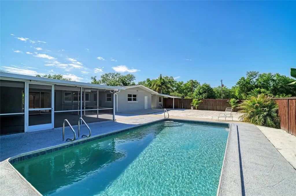 5310 N Tuttle Avenue Sarasota FL 34234