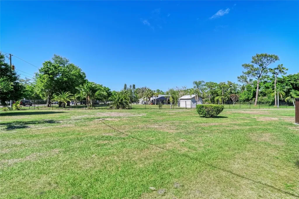 5310 N Tuttle Avenue Sarasota FL 34234
