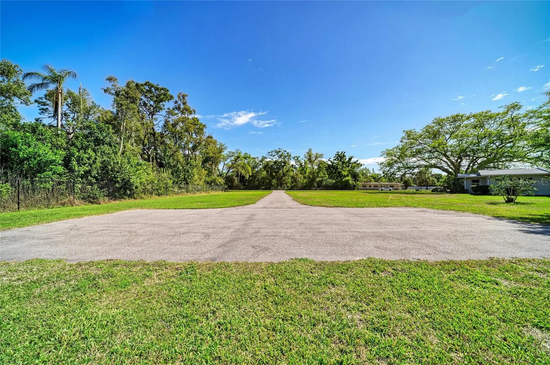 5310 N Tuttle Avenue Sarasota FL 34234