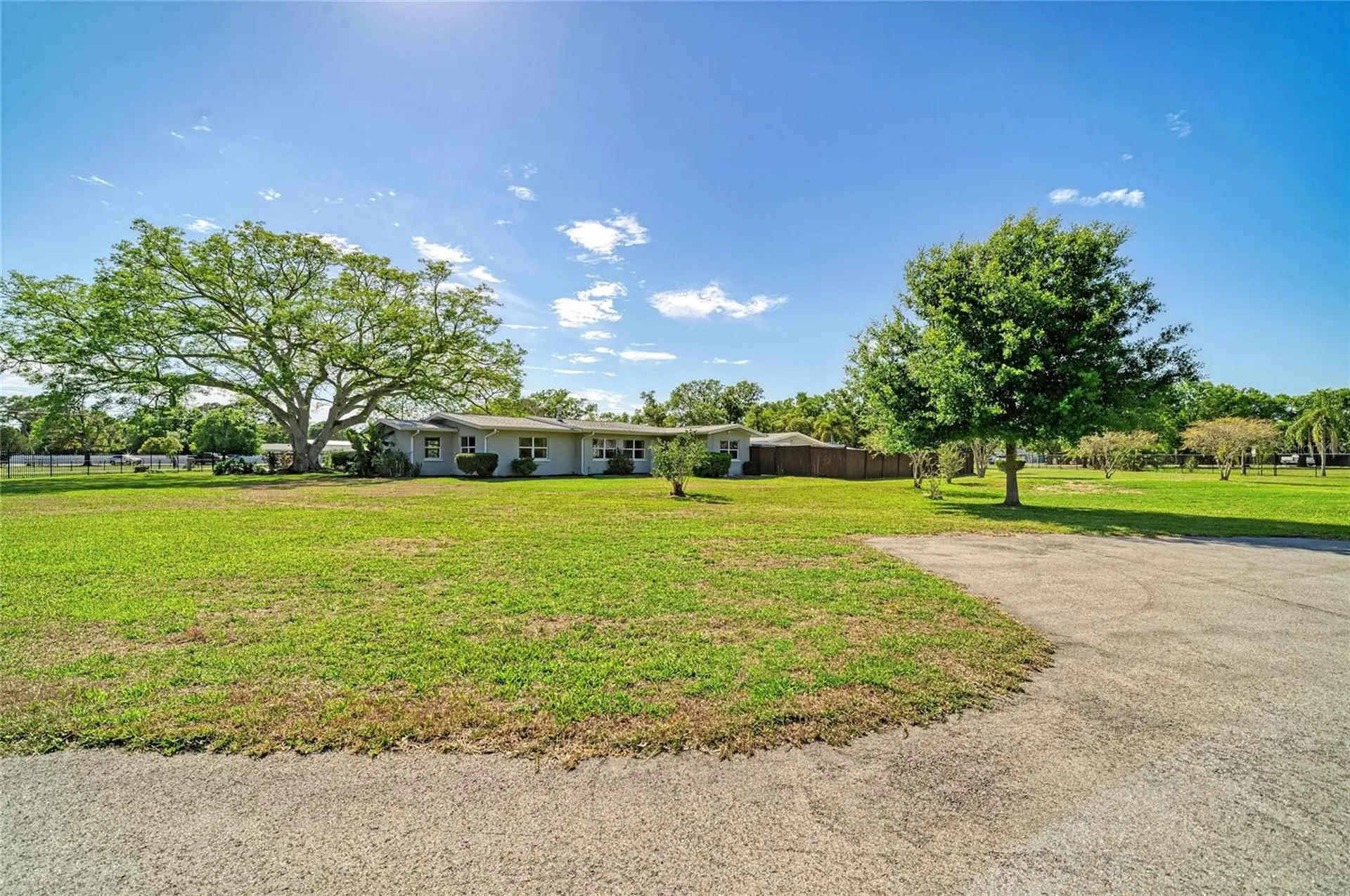 5310 N Tuttle Avenue Sarasota FL 34234