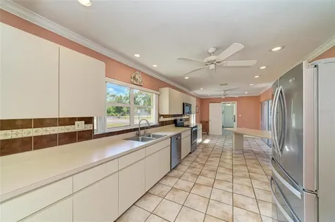 5310 N Tuttle Avenue Sarasota FL 34234