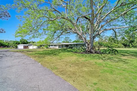 5310 N Tuttle Avenue Sarasota FL 34234