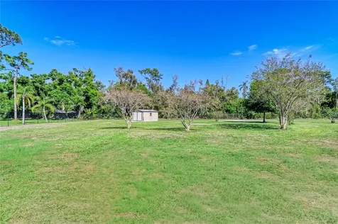 5310 N Tuttle Avenue Sarasota FL 34234