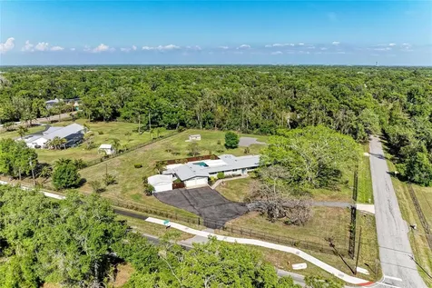 5310 N Tuttle Avenue Sarasota FL 34234