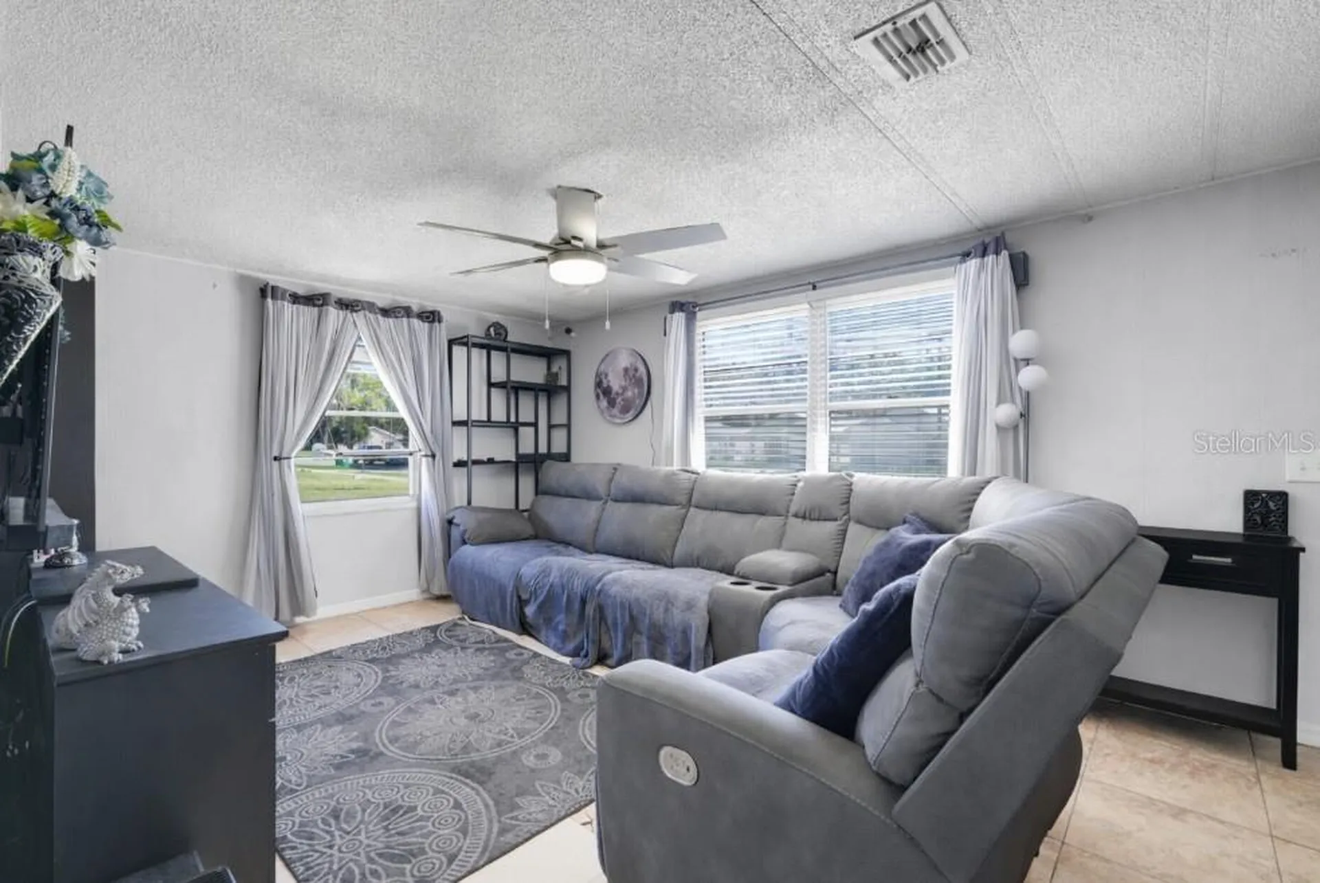 1009 E Hazzard Avenue Eustis FL 32726
