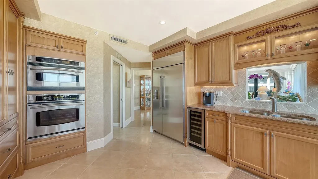 535 Sanctuary Drive Longboat Key FL 34228