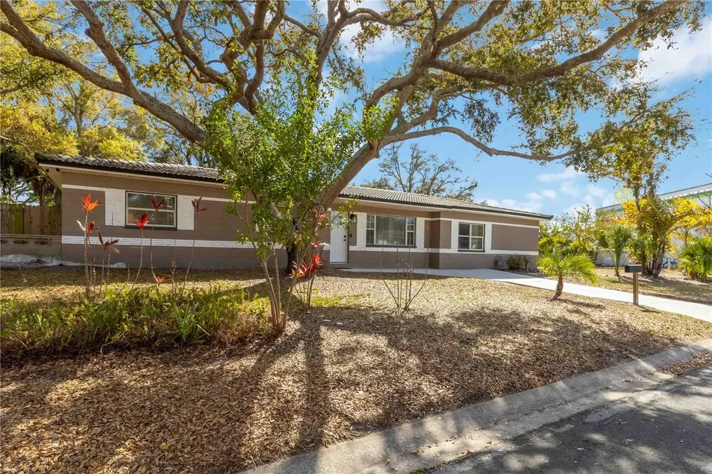 6950 29th Terrace N St Petersburg FL 33710