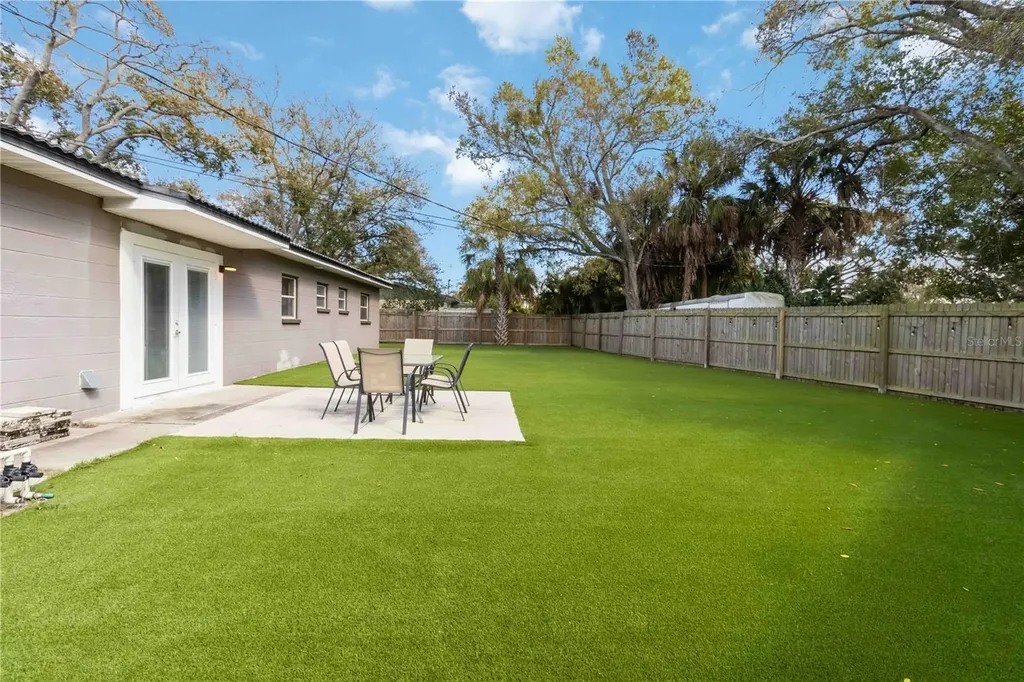 6950 29th Terrace N St Petersburg FL 33710