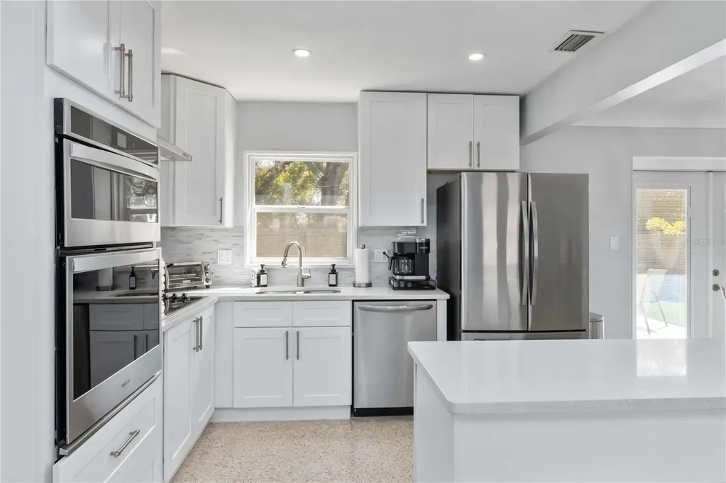 6950 29th Terrace N St Petersburg FL 33710