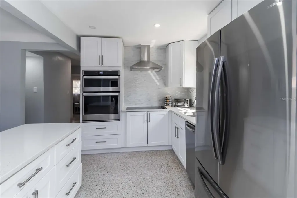 6950 29th Terrace N St Petersburg FL 33710