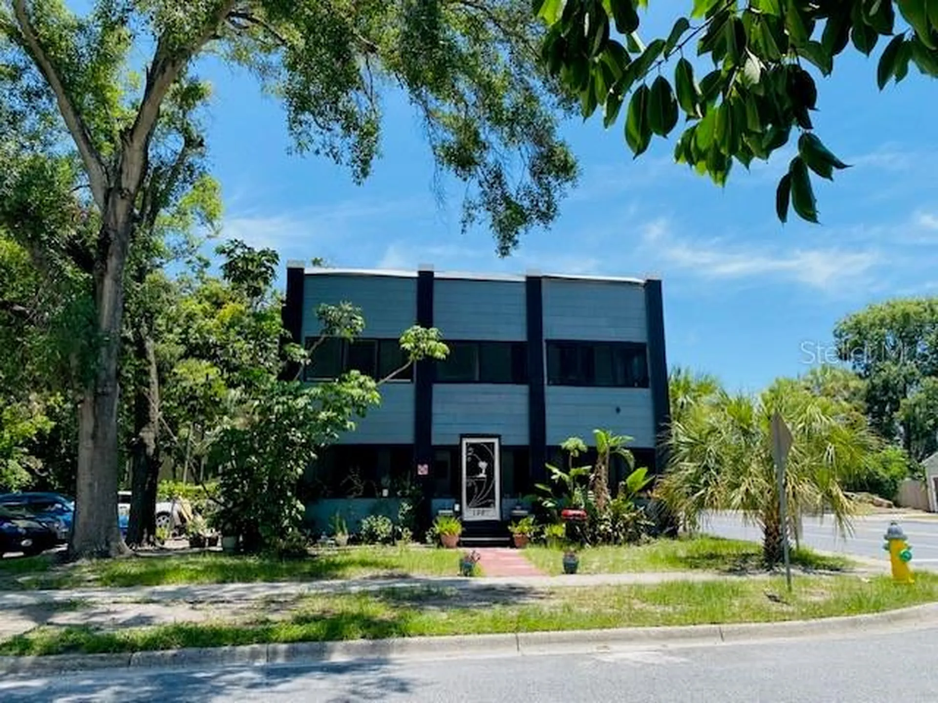 1960 4th Avenue N St Petersburg FL 33713