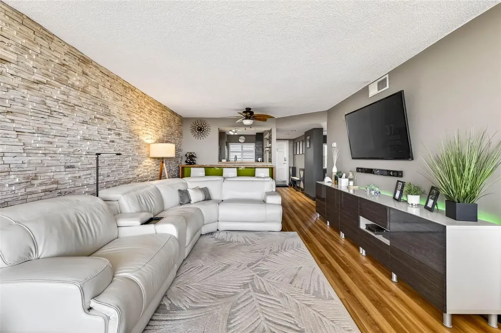 800 Cove Cay Drive Clearwater FL 33760