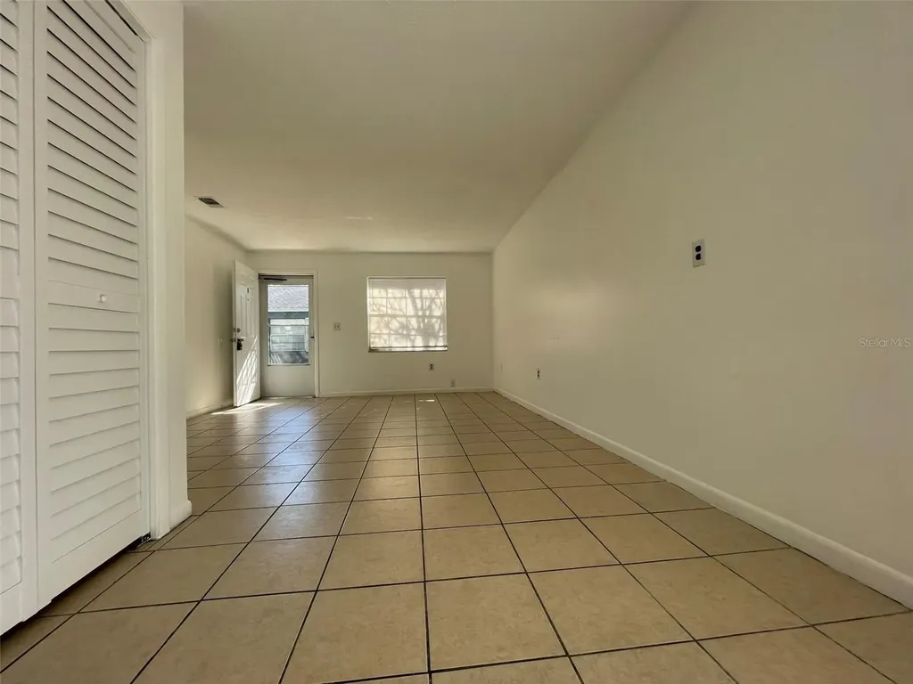 10405 N Jasmine Avenue Tampa FL 33612