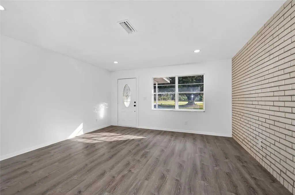2751 Park Avenue Indian Lake Estates FL 33855