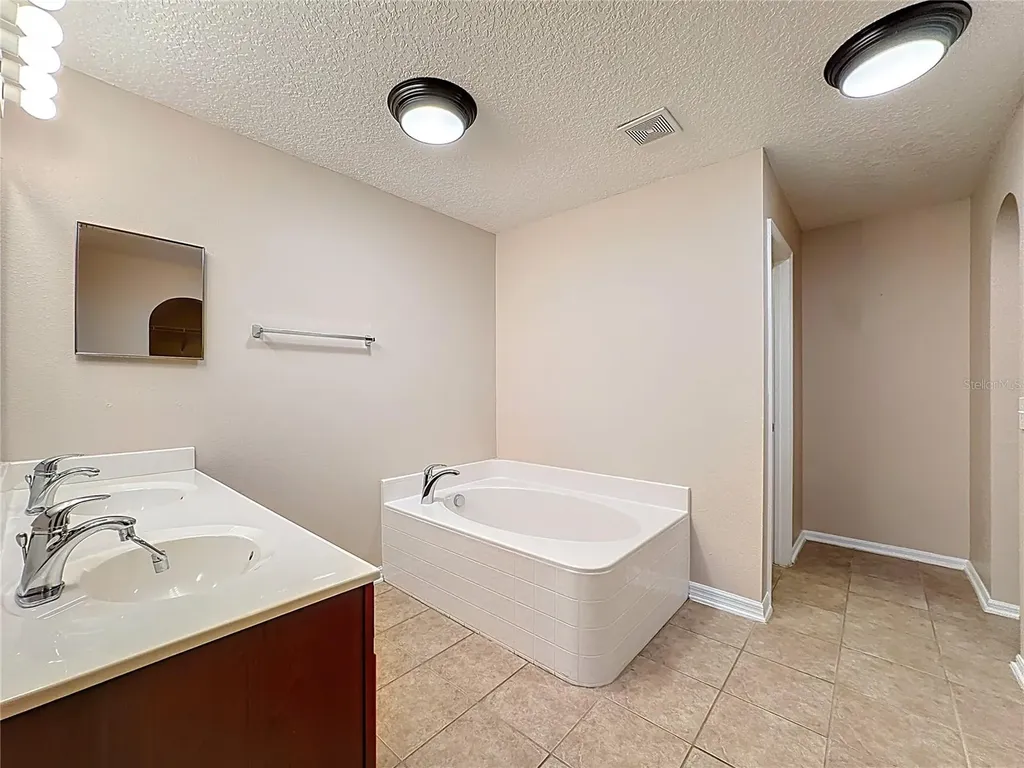 313 Azores Place Groveland FL 34736