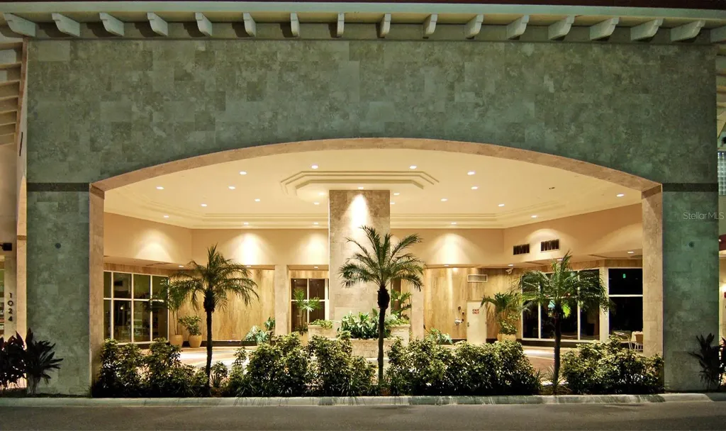 100 Central Avenue Sarasota FL 34236