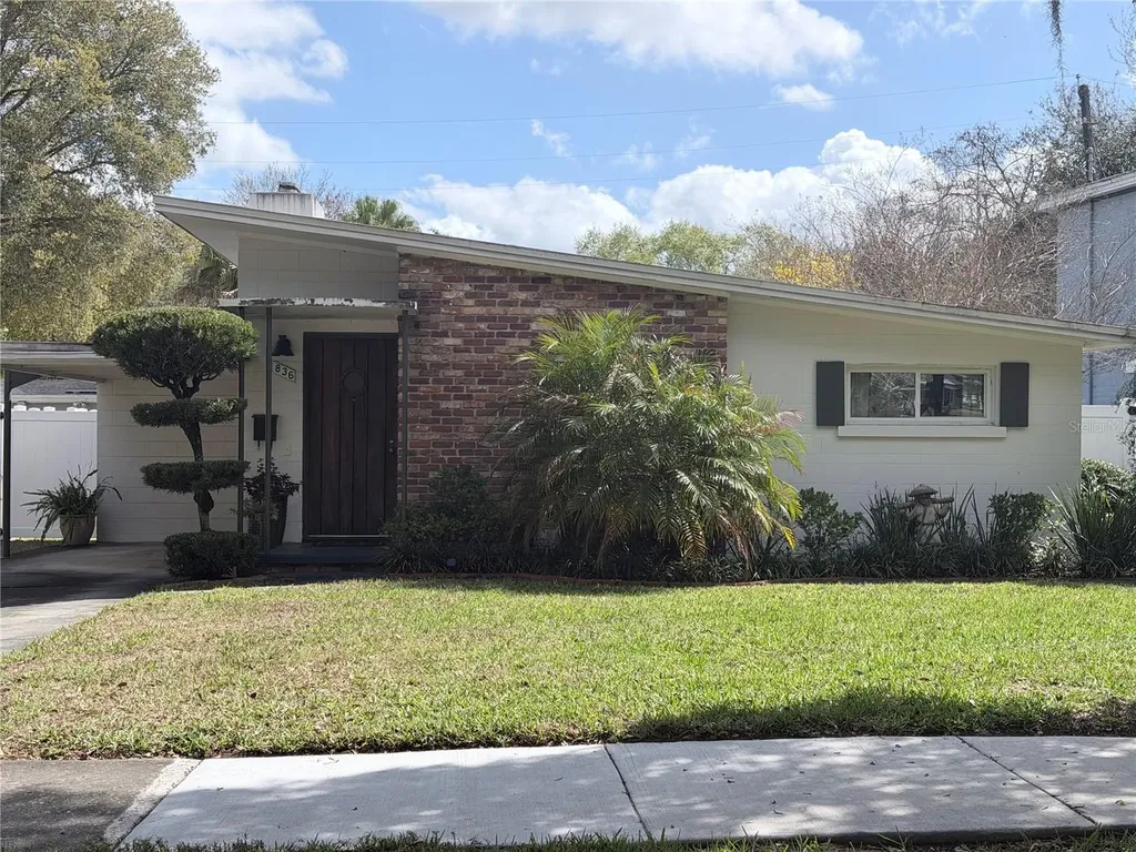 836 Mayfair Circle Orlando FL 32803
